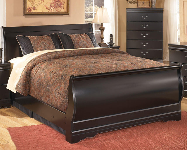 Ashley Huey Vineyard - Black - Full Sleigh Bed