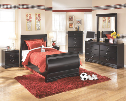 Ashley Huey Vineyard - Black - 6 Pc. - Dresser, Mirror, Chest, Twin Sleigh Bed