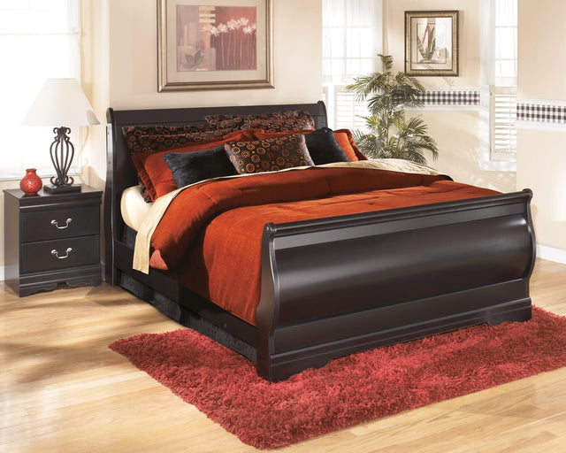 Ashley Huey Vineyard - Black - Queen Sleigh Bed