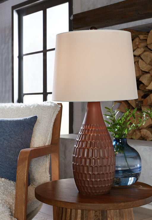 Ashley Cartford Ceramic Table Lamp (2/CN) - Brown