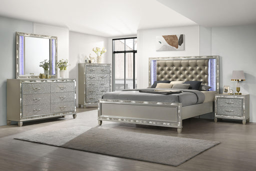New Classic Furniture Radiance - 6/6 Eastern King Bed With Storage - Silver