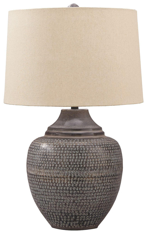 Ashley Olinger Metal Table Lamp (1/CN) - Brown