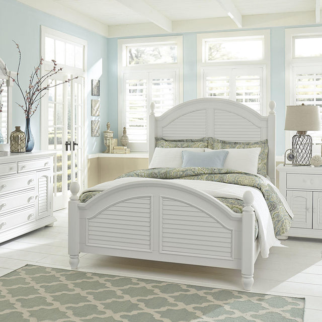 Liberty Furniture Summer House - 5 Piece Bedroom Set (King Poster Bed, Dresser & Mirror, Chest, Nightstand) - White