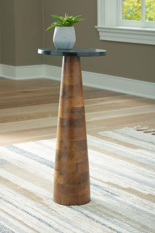Ashley Quinndon Accent Table - Brown/Black