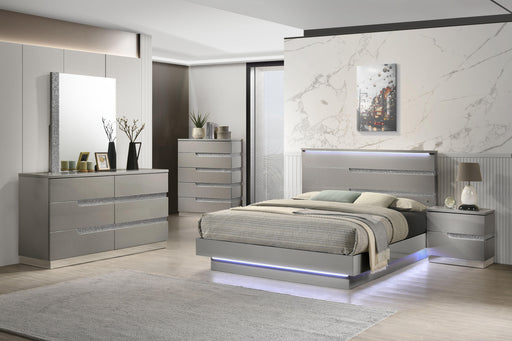 New Classic Furniture Paradox - 6/0 California King Bed - Gray Gloss