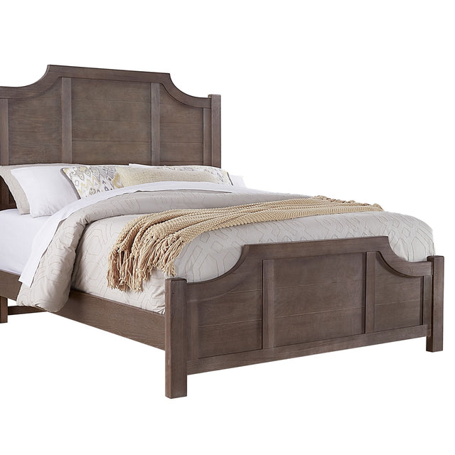 Vaughan-Bassett Maple Road - Queen Scalloped Bed - Maple Syrup